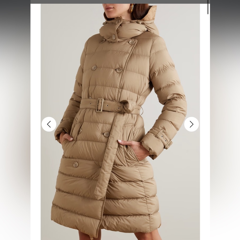 Burberry rain coat. Size M excellent condition